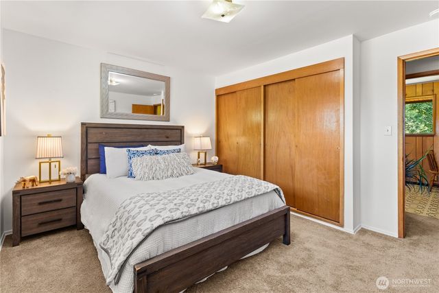 15829 4th Avenue SW, Burien, WA 98166