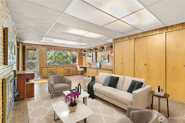 15829 4th Avenue SW, Burien, WA 98166