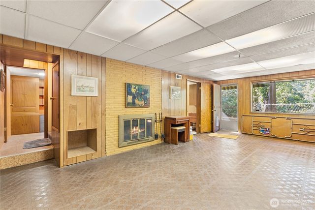 15829 4th Avenue SW, Burien, WA 98166