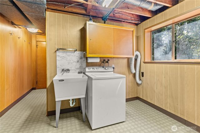 15829 4th Avenue SW, Burien, WA 98166