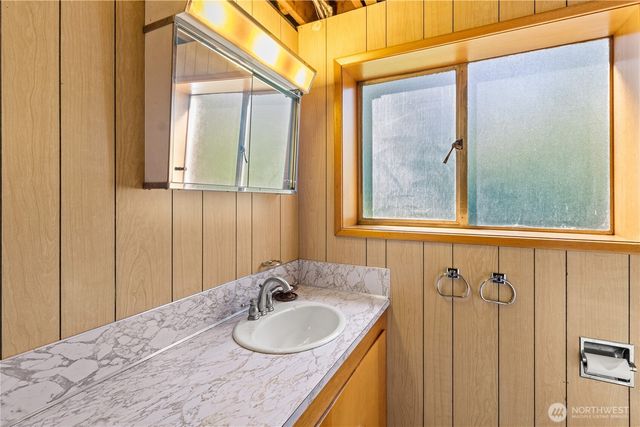 15829 4th Avenue SW, Burien, WA 98166