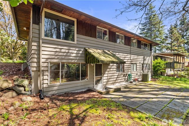 15829 4th Avenue SW, Burien, WA 98166