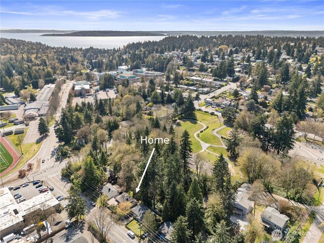 15829 4th Avenue SW, Burien, WA 98166