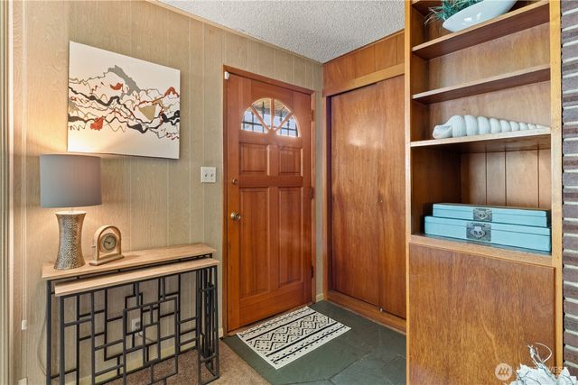 15829 4th Avenue SW, Burien, WA 98166