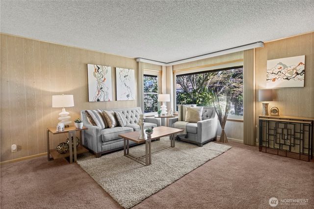 15829 4th Avenue SW, Burien, WA 98166