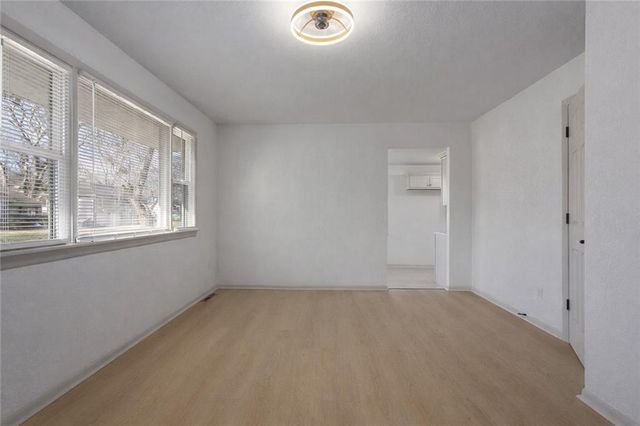 609 Florence Avenue, Lee's Summit, MO 64063