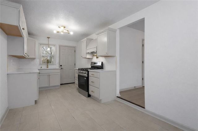 609 Florence Avenue, Lee's Summit, MO 64063