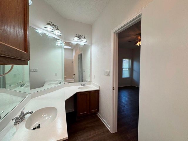 16404 Edgemere DR, Pflugerville, TX 78660