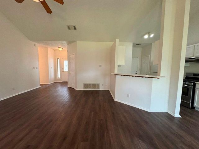 16404 Edgemere DR, Pflugerville, TX 78660