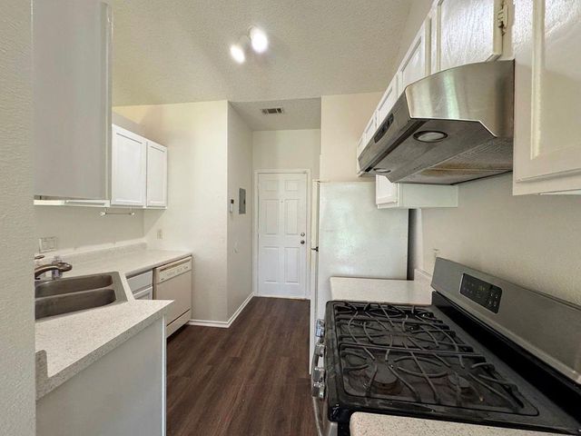 16404 Edgemere DR, Pflugerville, TX 78660