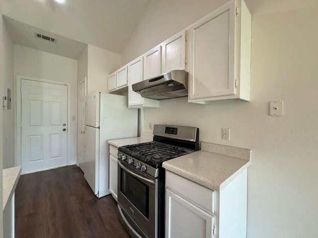 16404 Edgemere DR, Pflugerville, TX 78660
