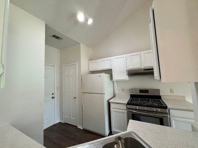 16404 Edgemere DR, Pflugerville, TX 78660