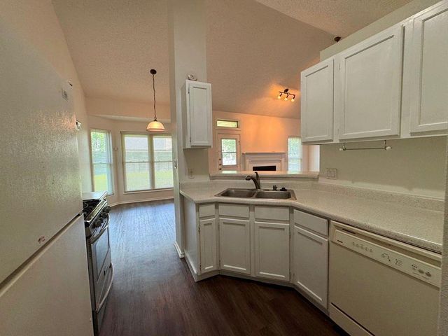 16404 Edgemere DR, Pflugerville, TX 78660