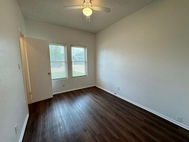16404 Edgemere DR, Pflugerville, TX 78660