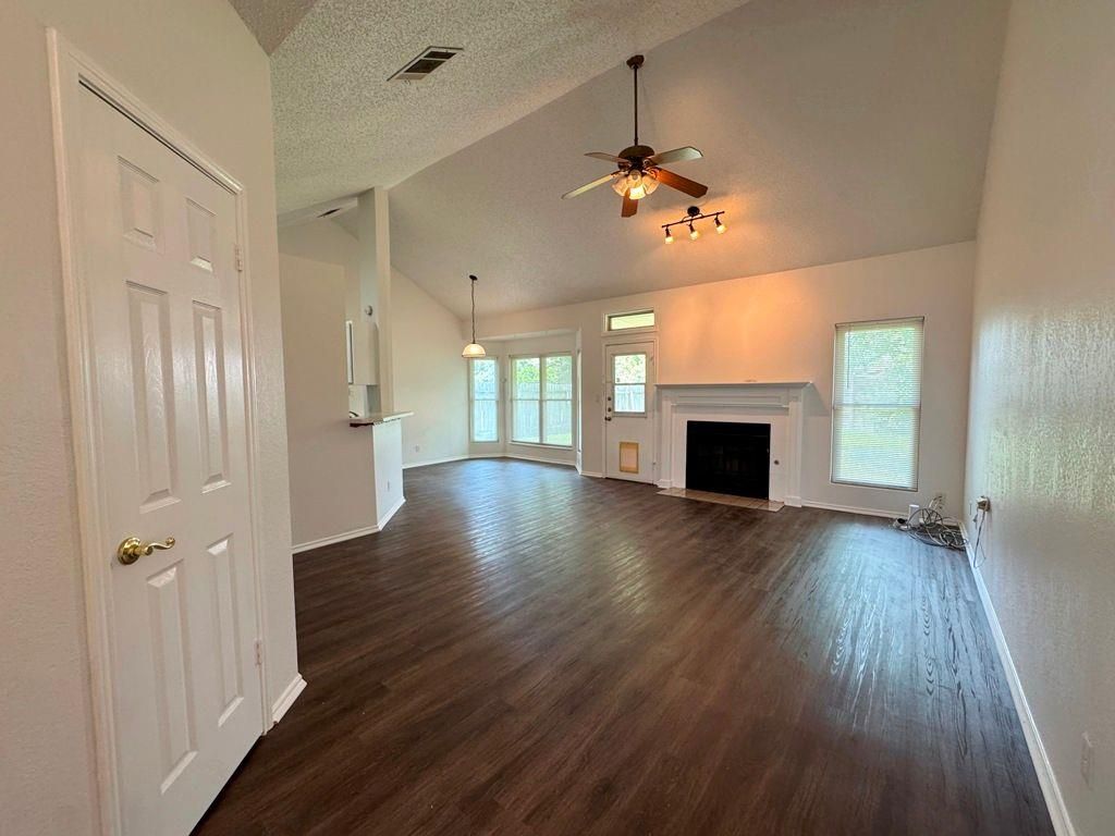 16404 Edgemere DR, Pflugerville, TX 78660