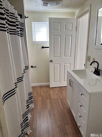 441 Florence Avenue, Tonopah, NV 89049