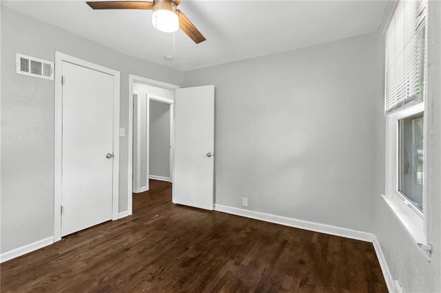 404 NE Grand Avenue, Lee's Summit, MO 64063