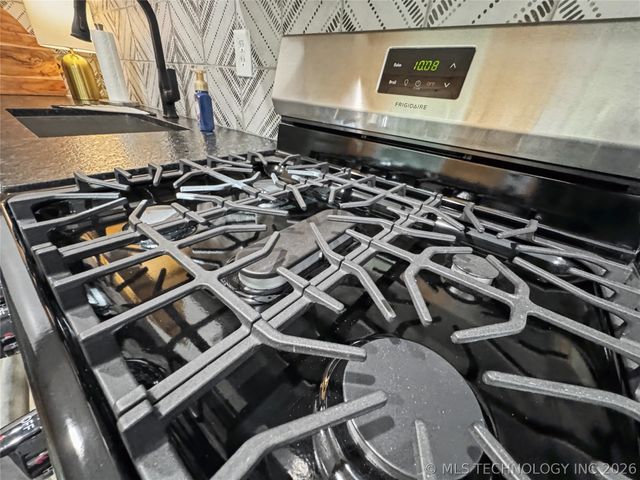 29410 S Redbird Lane, Park Hill, OK 74451