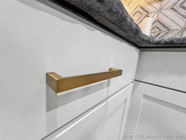 29410 S Redbird Lane, Park Hill, OK 74451