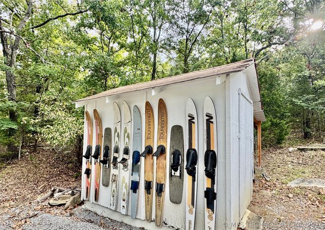 29410 S Redbird Lane, Park Hill, OK 74451