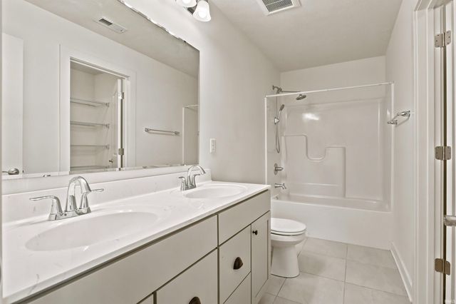 5355 Bloomsbury Court, Newburgh, IN 47630