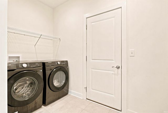 5355 Bloomsbury Court, Newburgh, IN 47630