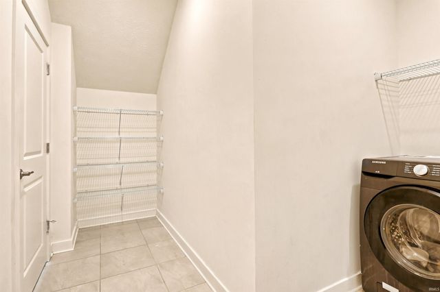 5355 Bloomsbury Court, Newburgh, IN 47630