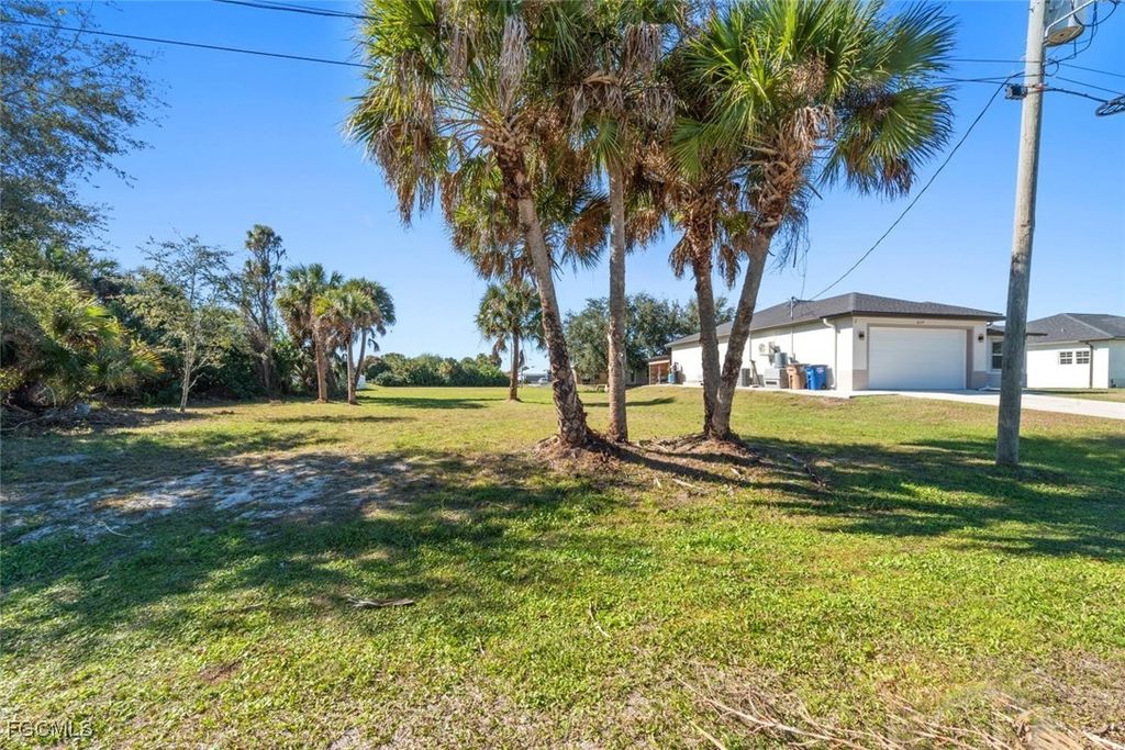 6139 Hendley CT, Fort Myers, FL 33905