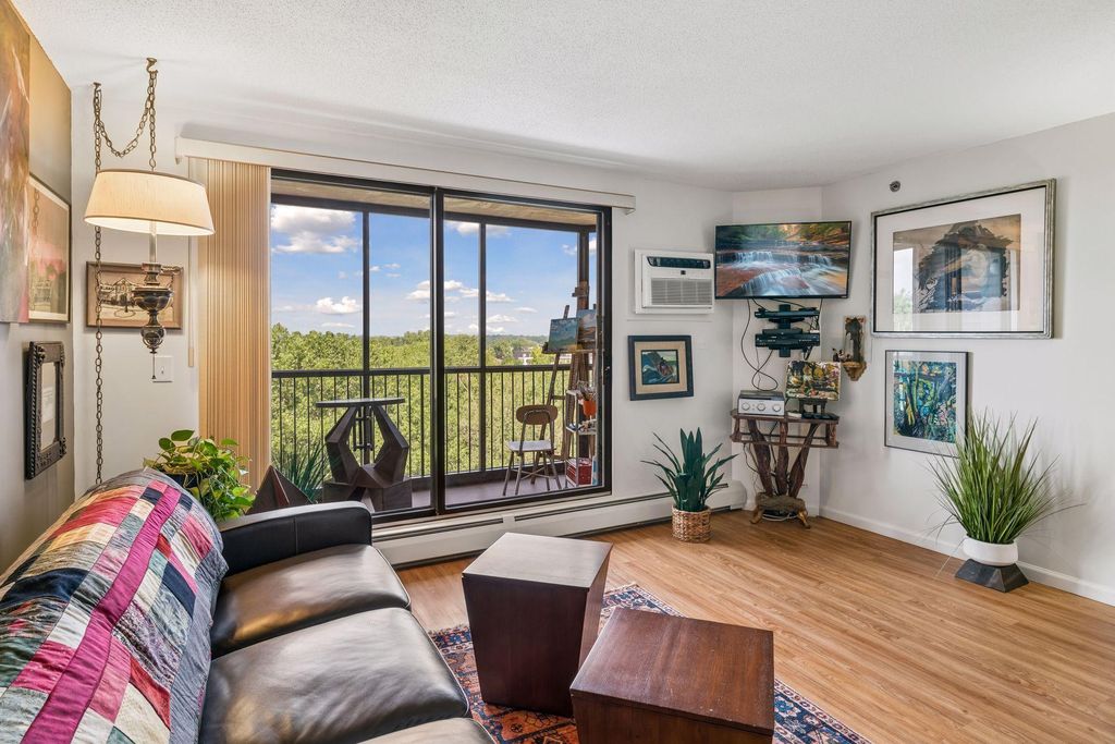 6500 Woodlake Drive 905, Richfield, MN 55423 — exterior