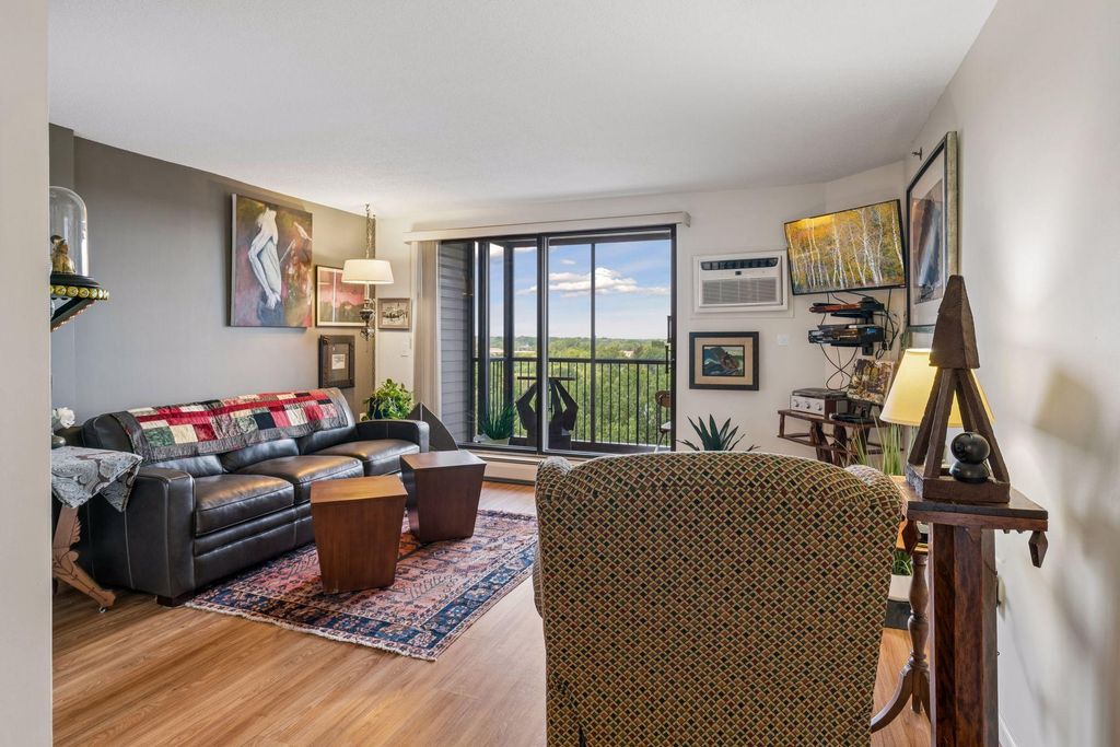 6500 Woodlake Drive 905, Richfield, MN 55423 — photo 2