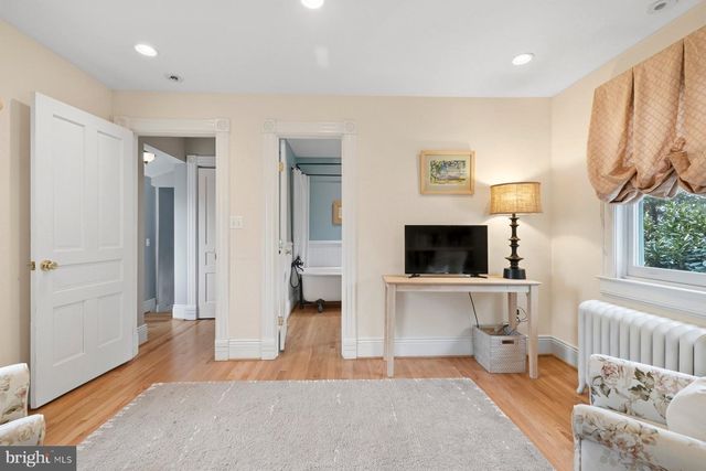 6825 NEEDWOOD RD, Derwood, MD 20855