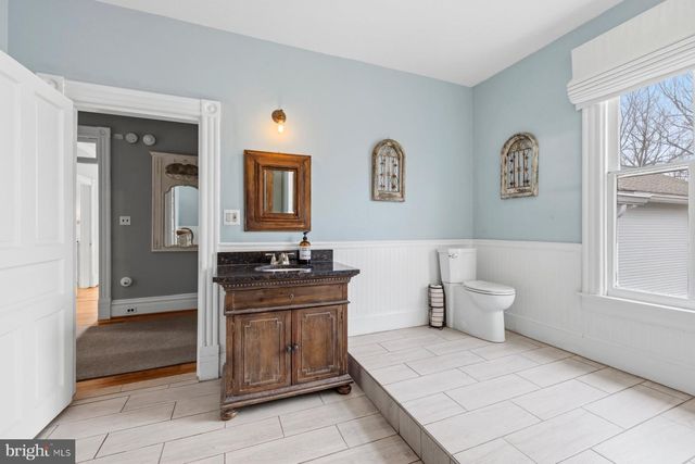 6825 NEEDWOOD RD, Derwood, MD 20855