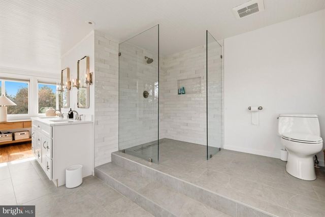 6825 NEEDWOOD RD, Derwood, MD 20855