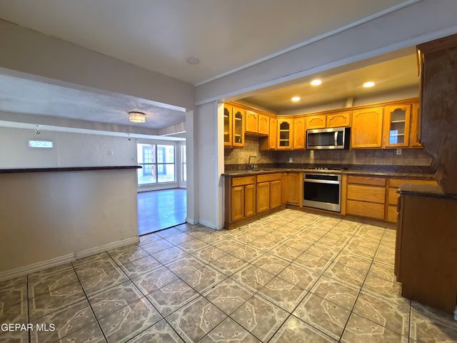 1714 BANKER Road, Canutillo, TX 79835