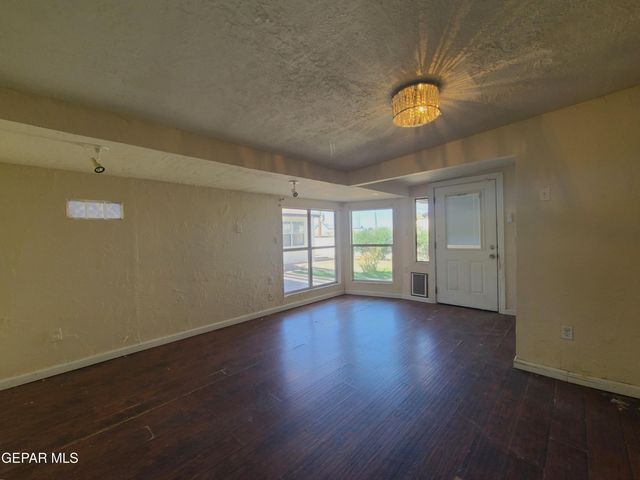 1714 BANKER Road, Canutillo, TX 79835