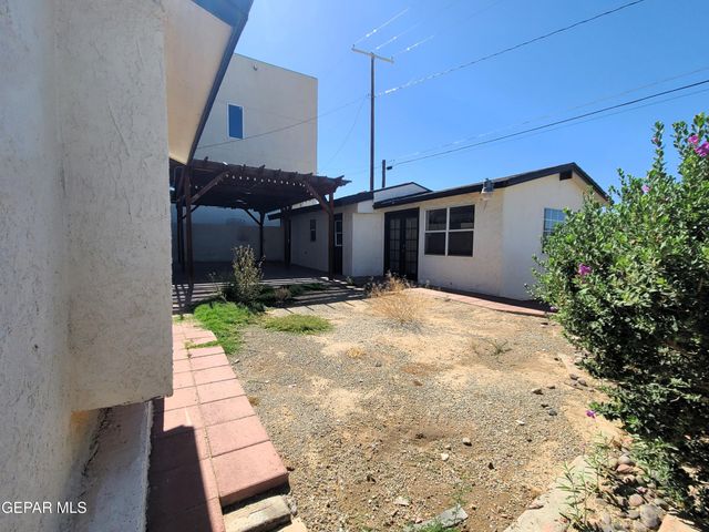 1714 BANKER Road, Canutillo, TX 79835