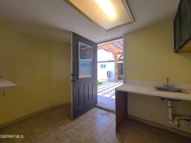 1714 BANKER Road, Canutillo, TX 79835