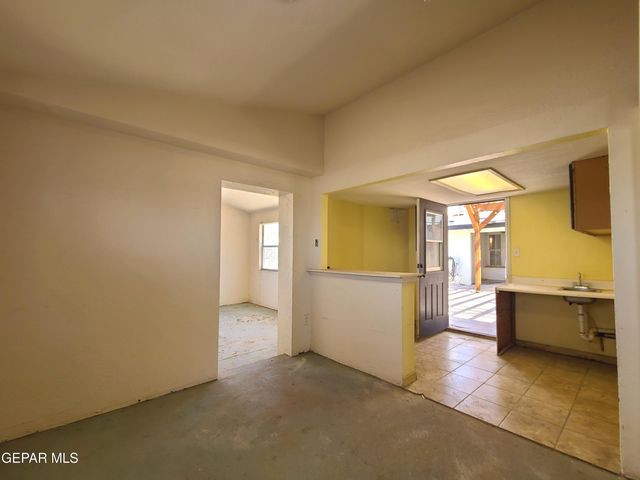 1714 BANKER Road, Canutillo, TX 79835