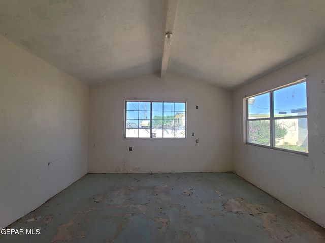 1714 BANKER Road, Canutillo, TX 79835