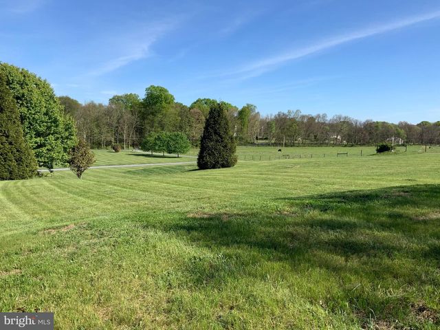 279 GOSLING MARSH RD, Martinsburg, WV 25404