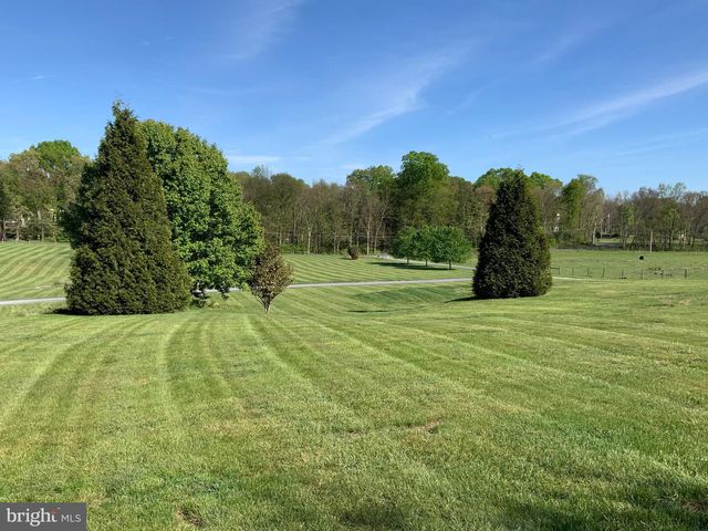 279 GOSLING MARSH RD, Martinsburg, WV 25404