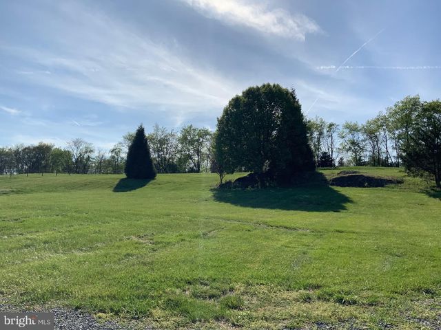279 GOSLING MARSH RD, Martinsburg, WV 25404