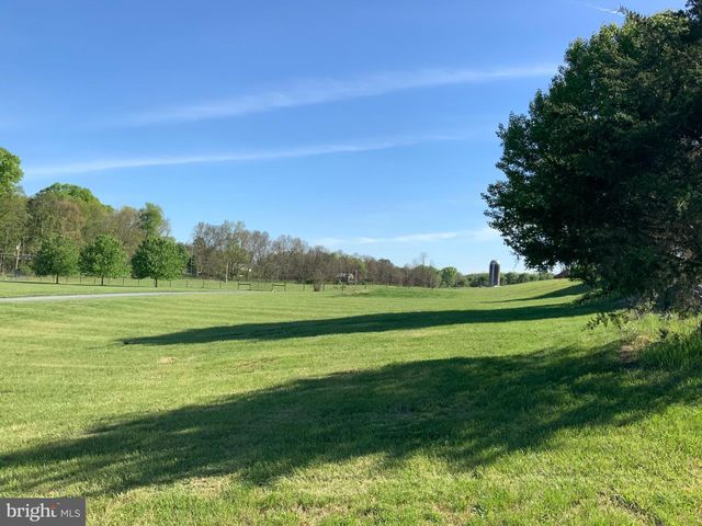 279 GOSLING MARSH RD, Martinsburg, WV 25404