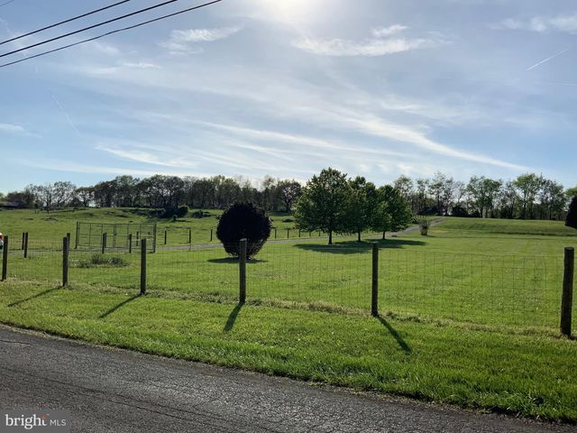 279 GOSLING MARSH RD, Martinsburg, WV 25404