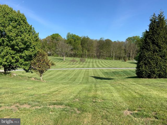 279 GOSLING MARSH RD, Martinsburg, WV 25404