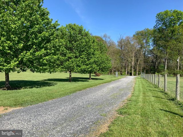 279 GOSLING MARSH RD, Martinsburg, WV 25404