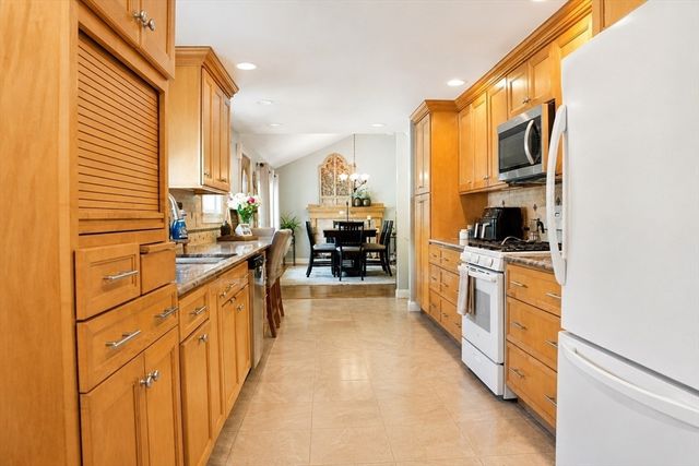20 Millhouse Ave, Randolph, MA 02368