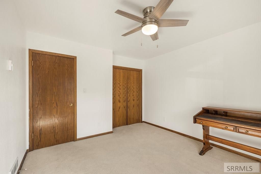 Image 13 of property listing at 2424 S St Clair Avenue, Idaho Falls, ID 83404