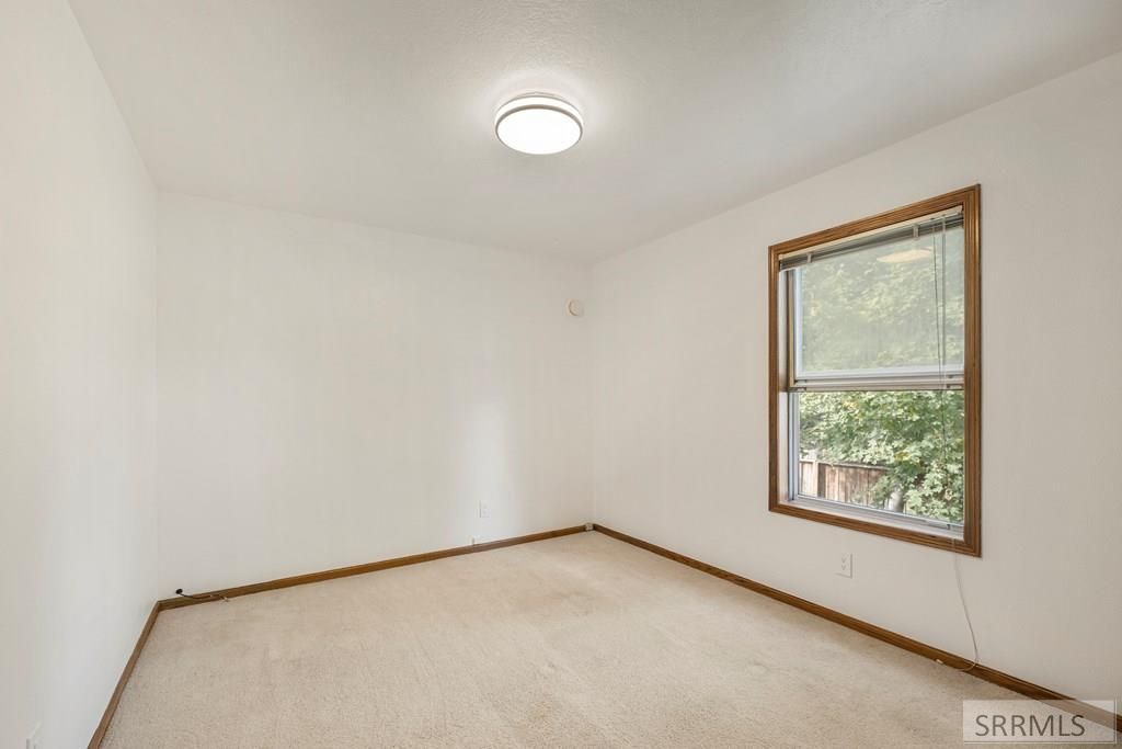 Image 14 of property listing at 2424 S St Clair Avenue, Idaho Falls, ID 83404