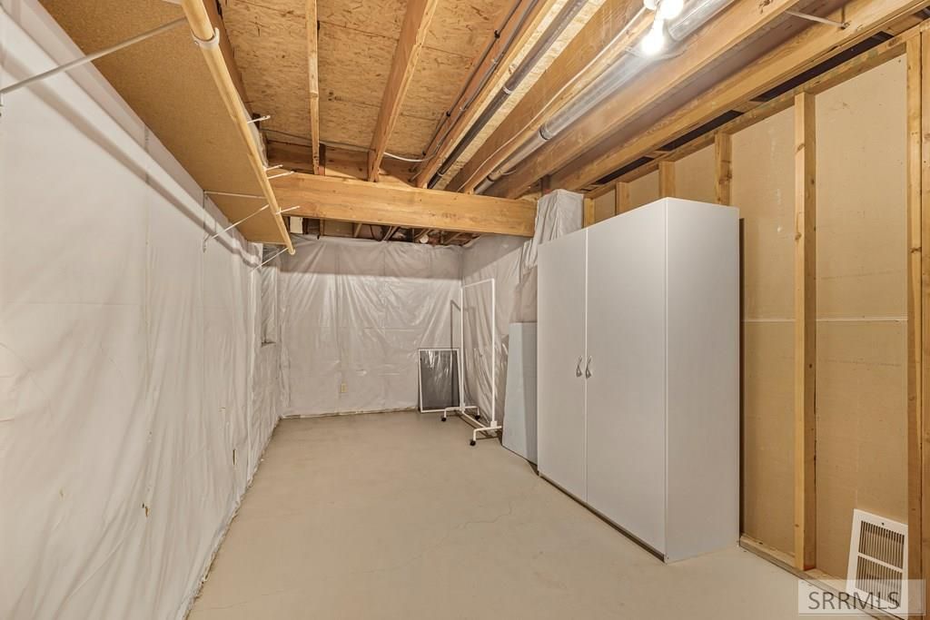 Image 28 of property listing at 2424 S St Clair Avenue, Idaho Falls, ID 83404